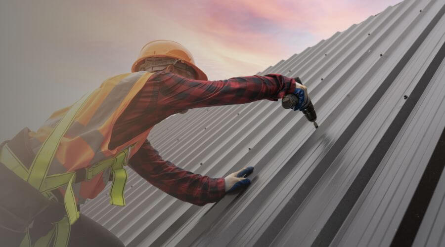 Professional gutter cleaning in Antelope, CA